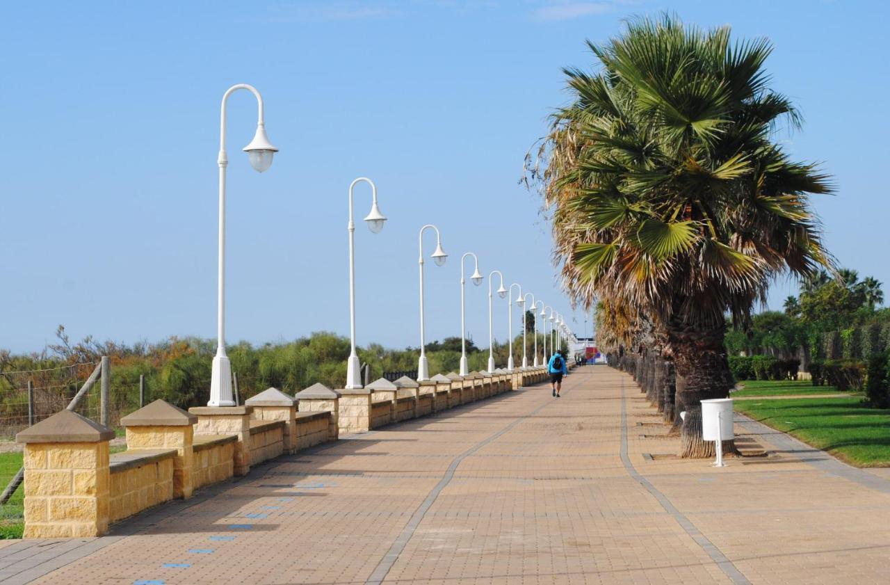 Leo Islamar Islantilla Exterior photo